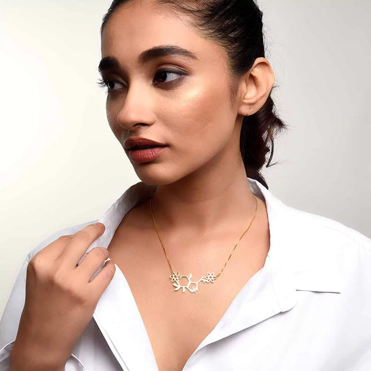 Bloom Pendant Necklace – Elegant Floral Jewelry Design
Bloom Pendant Necklace, floral jewelry design, elegant flower pendant, high-quality floral necklace, nature-inspired jewelry, sophisticated floral pendant