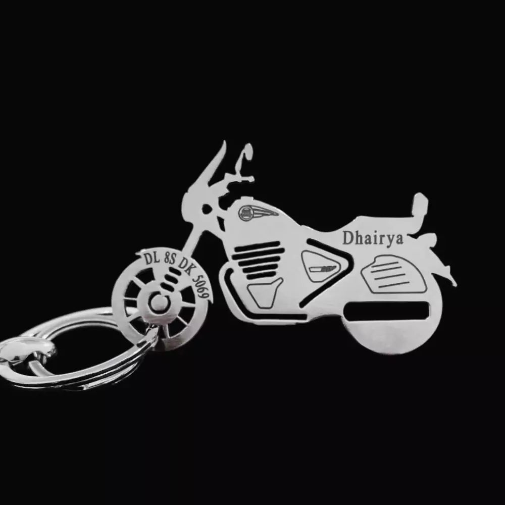 Custom engraved Super Meteor 650 keychain made with love