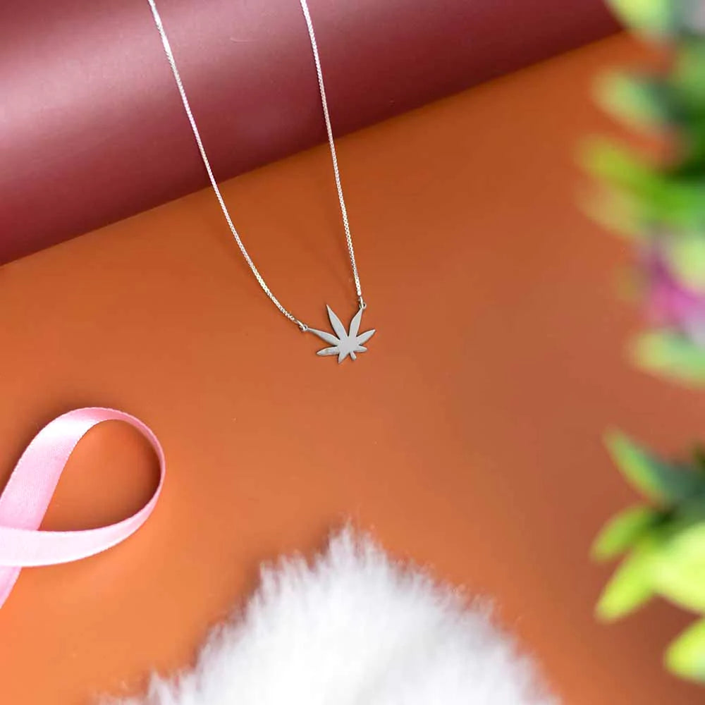 Flowstone Hemp Leaf Pendant Necklace - Natural  Boho Jewelry for Women