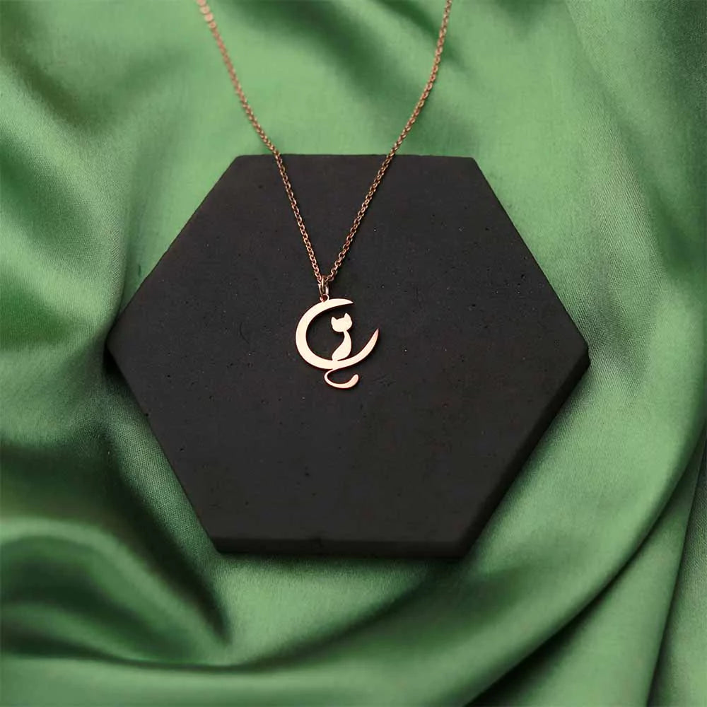 Triangle pendant necklace, modern geometric jewelry, stylish triangle pendant, elegant pendant necklace, contemporary geometric jewelry, high-quality triangle pendant

Modern Triangle Pendant Necklace – Stylish Geometric Jewelry for Sophisticated Look