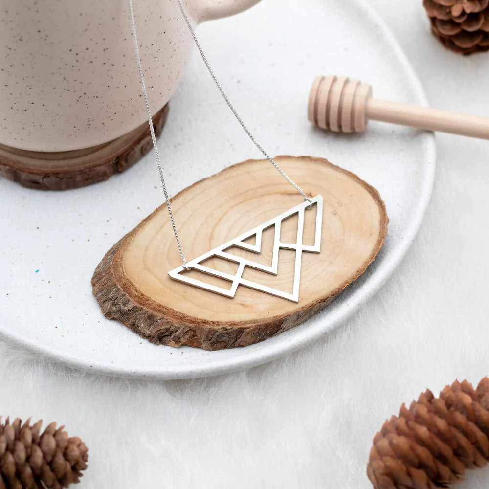 Elegant Silver Icicle Pendant Necklace - Winter-Inspired Jewelry