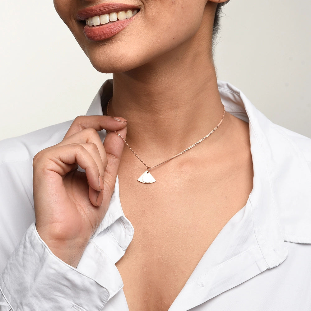 Sea Shells Necklace with elegant sea shell pendants on a delicate chain