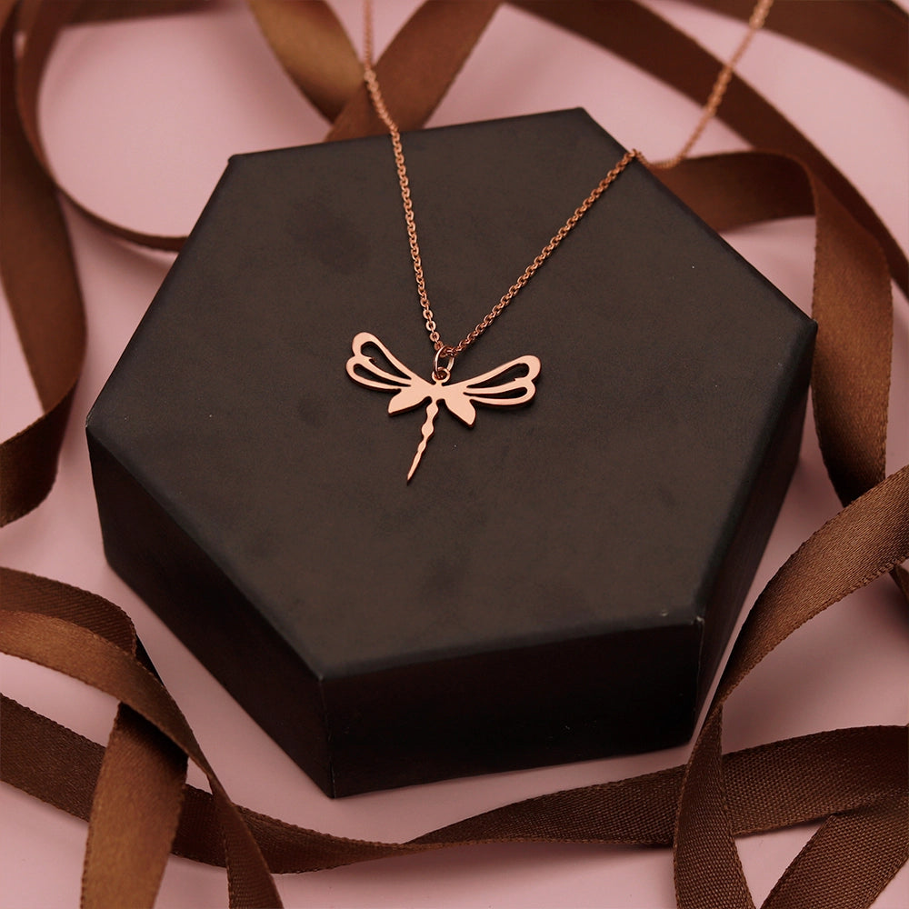 Dragonfly Necklace Dragonfly Pendant Necklace Elegant Dragonfly Jewelry High-Quality Metal Necklace Charming Necklace Design Nature-Inspired Jewelry Sophisticated Dragonfly Accessory