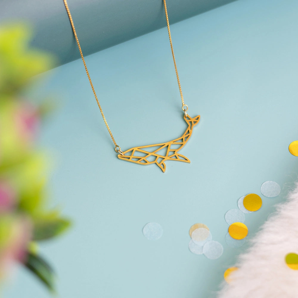 Origami Whale Necklace Whale Pendant Necklace Unique Jewelry Piece Elegant Ocean-Inspired Jewelry High-Quality Metal Necklace Adjustable Chain Necklace Artistic Whale Accessory