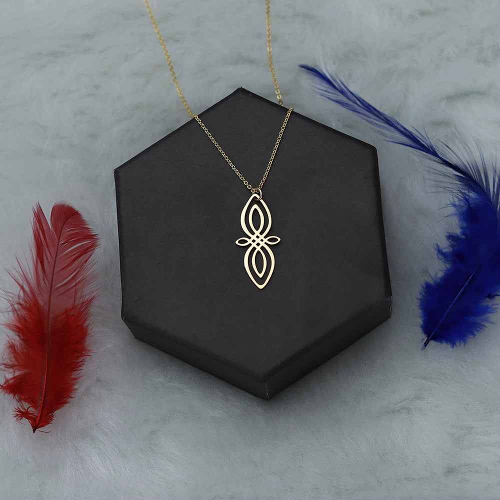 eaf Celtic Knot Necklace Celtic Knot Jewelry Leaf Pendant Necklace Elegant Symbolic Necklace High-Quality Metal Necklace Adjustable Chain Necklace Unique Jewelry Gift