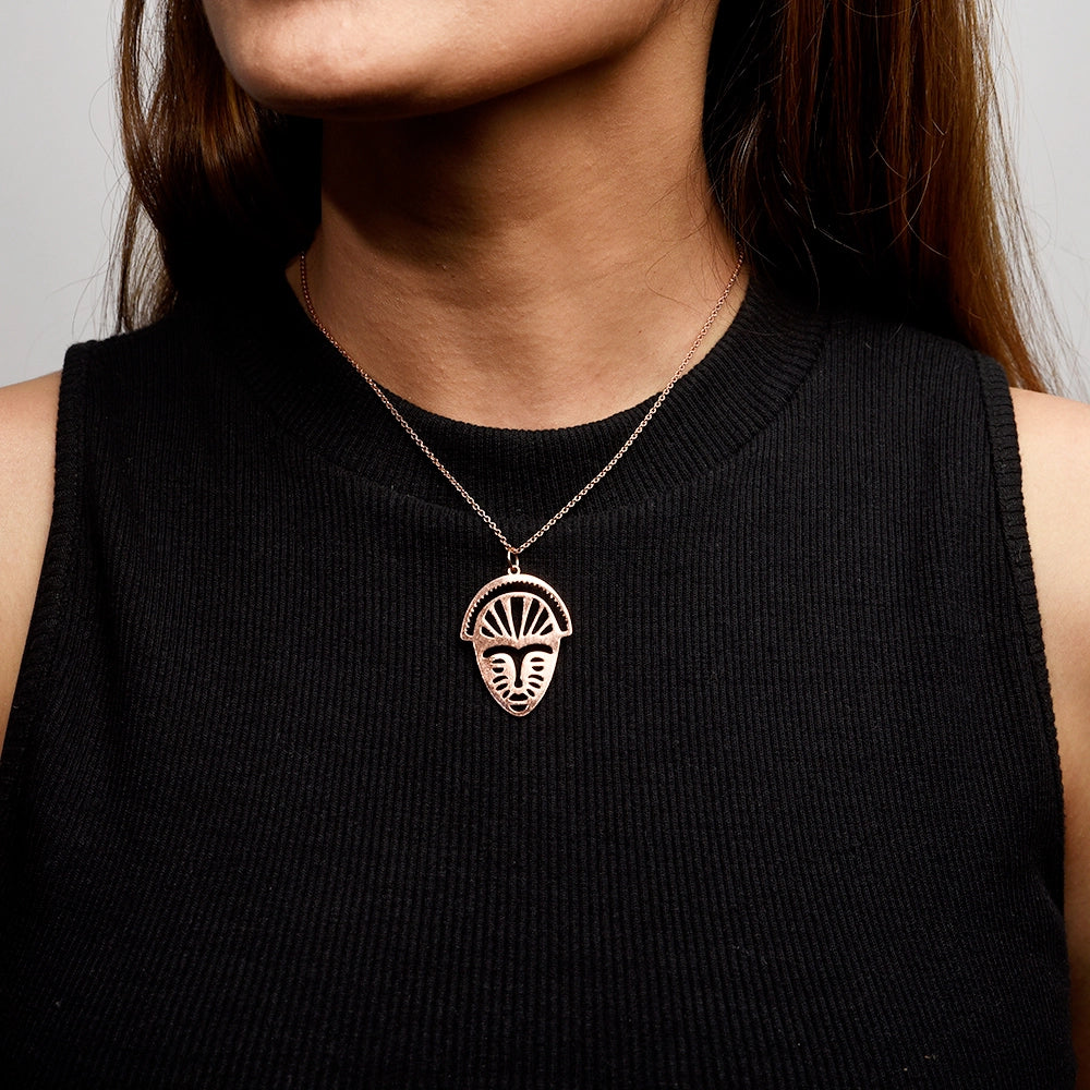 Retro Mask Necklace with intricate vintage mask pendant and adjustable chain