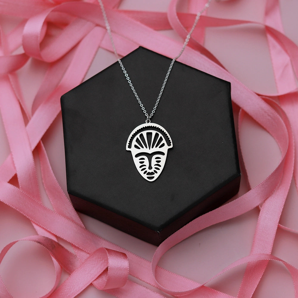 Retro Mask Necklace with intricate vintage mask pendant and adjustable chain
