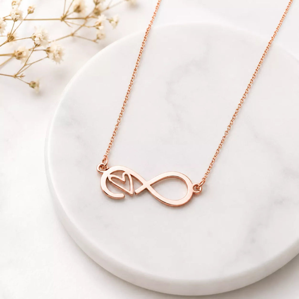 Heartily Pendant Necklace