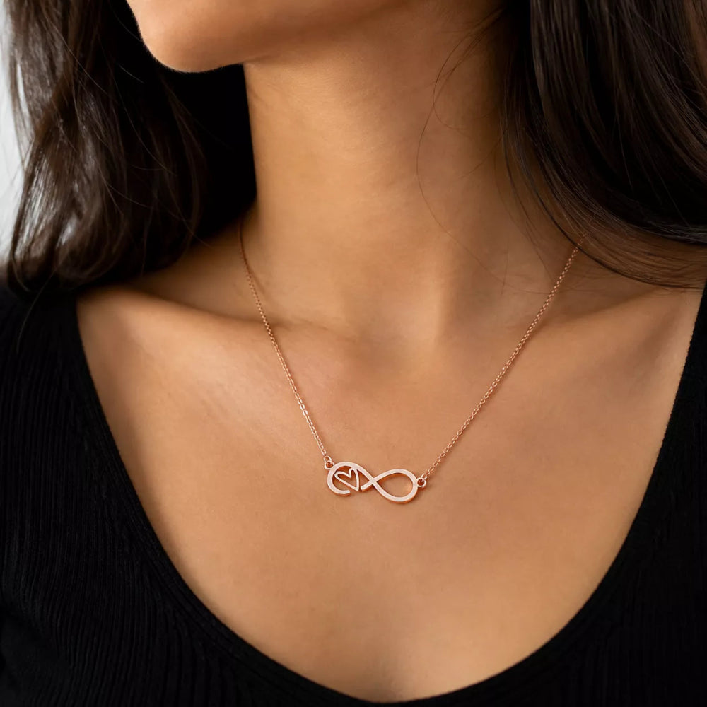 Heartily Pendant Necklace