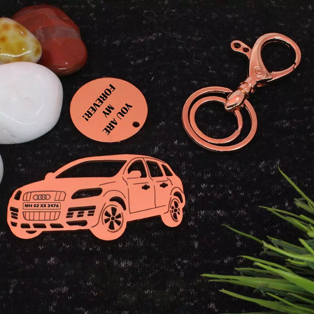 Durable key accessory for Audi Q7 2013, holding daily journeys