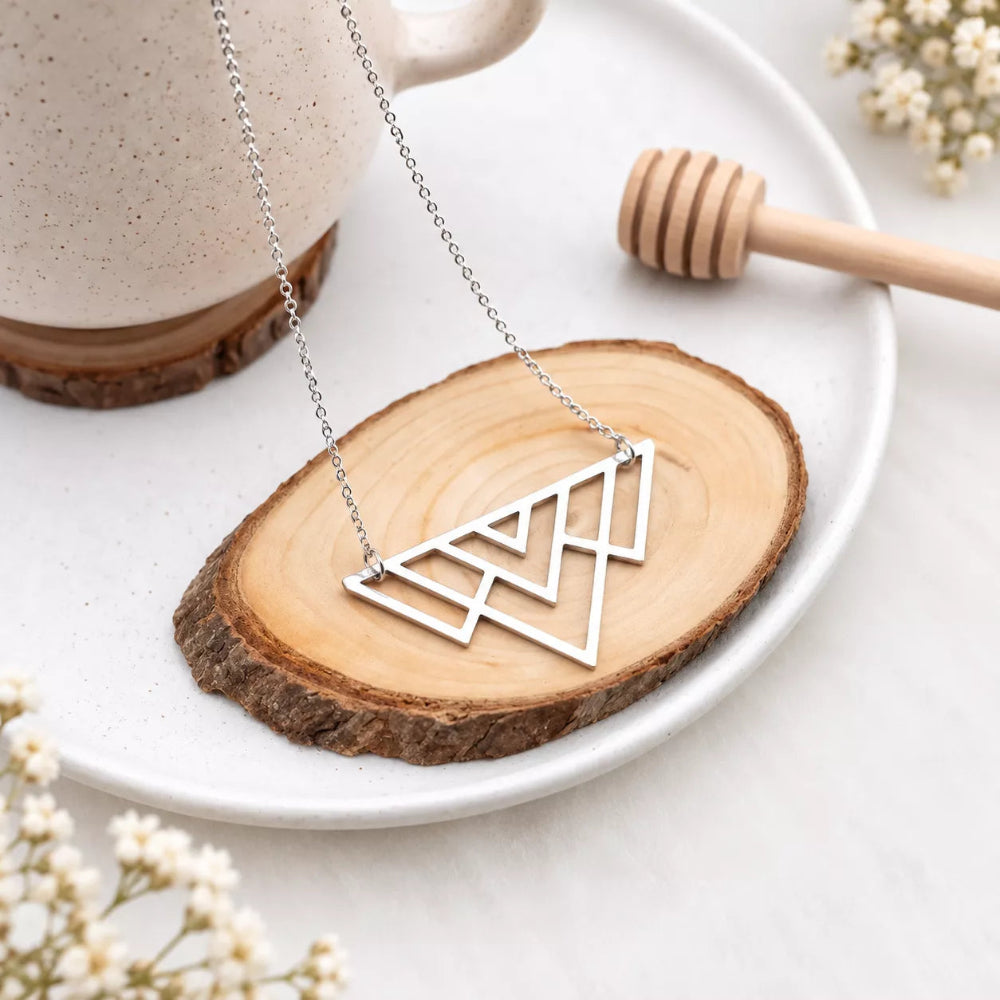 Elegant Icicle Pendant Necklace