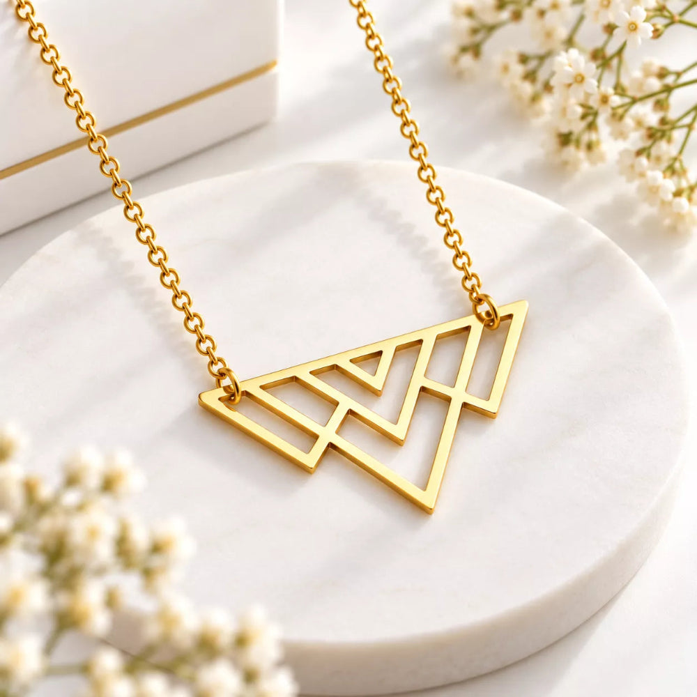 Elegant Icicle Pendant Necklace