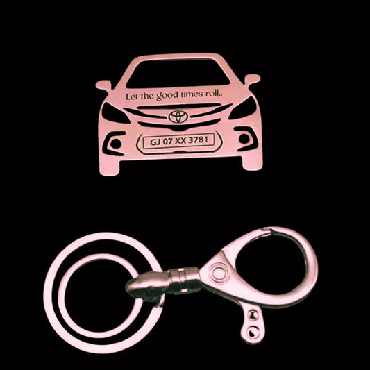 Personalized car keyring in rose gold color