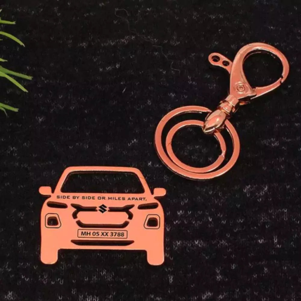 Suzuki Grand Vitara metal keychain, perfect gift for adventure lovers