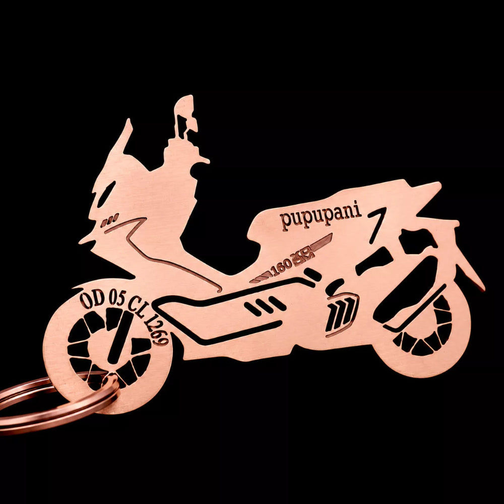 Custom engraved Hero Xoom 160 keychain with personalized name and scooter number plate design