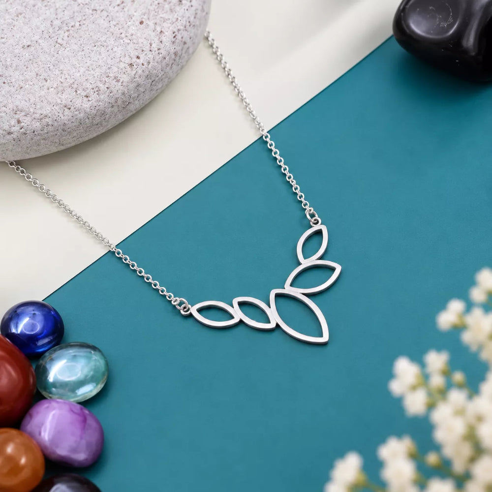 Leaves Pendant Necklace