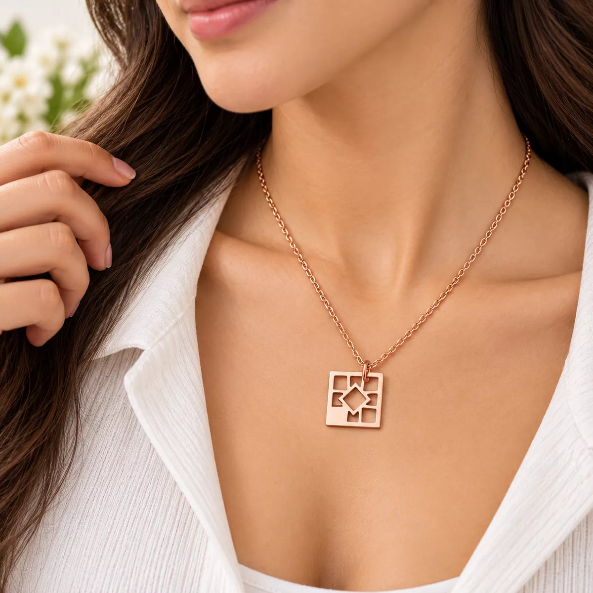 Modern Muse Pendant Necklace