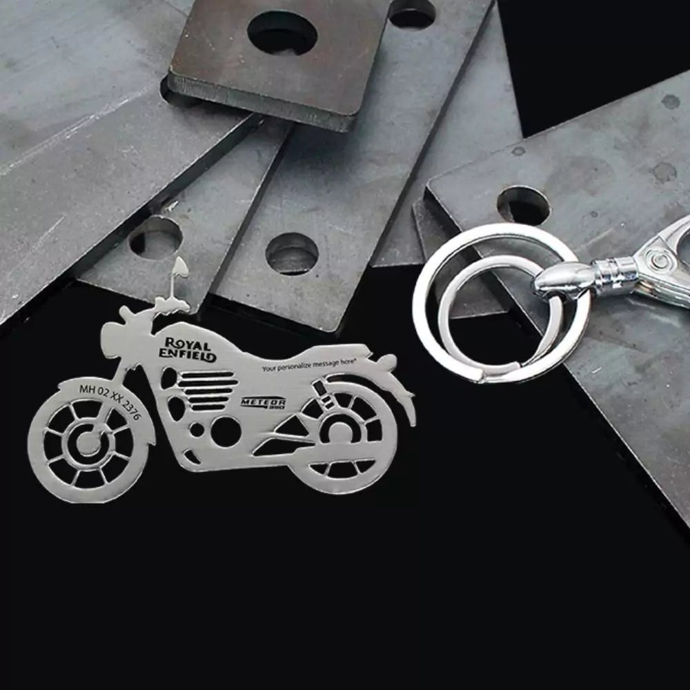Personalized Royal Enfield Meteor 350 keychain with name engraving