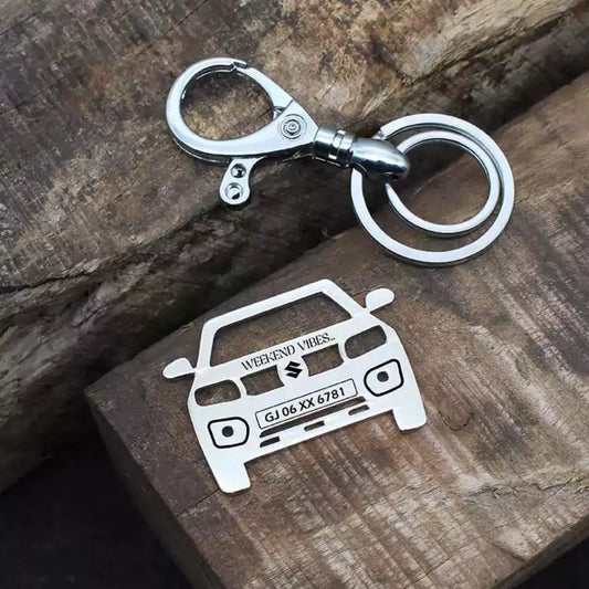 Maruti Vitara Breaza keychain, clean everyday accessory for car keys
