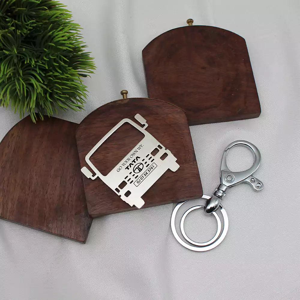 Personalized Tata LPT 909 keychain gift for driver, custom engraved accessory